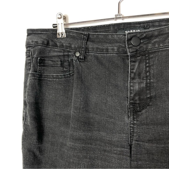 Torrid Curvy Skinny Black Dark Wash 16 - Picture 4 of 5
